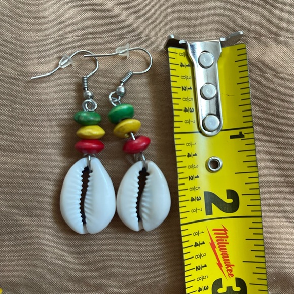 Handmade Genuine Cowrie Puka Shell Jamaican Rasta Necklace & Earrings Set - Picture 3 of 4